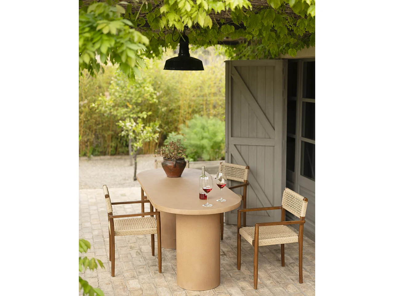 Mesa de comedor ovalada de microcemento en tono terracota DECOWOOD de 200x75cm - LUCÍA - DECOWOOD