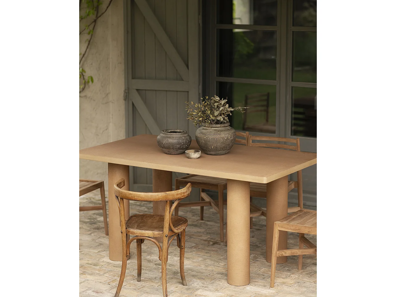 Mesa de comedor rectangular de microcemento en tono terracota DECOWOOD de 200x75cm - LUCÍA - DECOWOOD