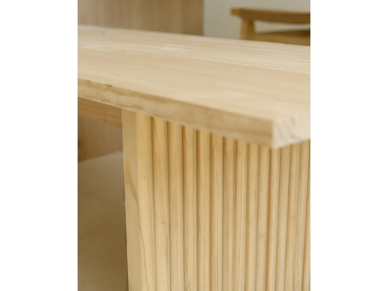 Mesa de comedor de madera de pino maciza rectangular con patas ranuradas Decowood de 200x80cm en tono natural - BALI - DECOWOOD