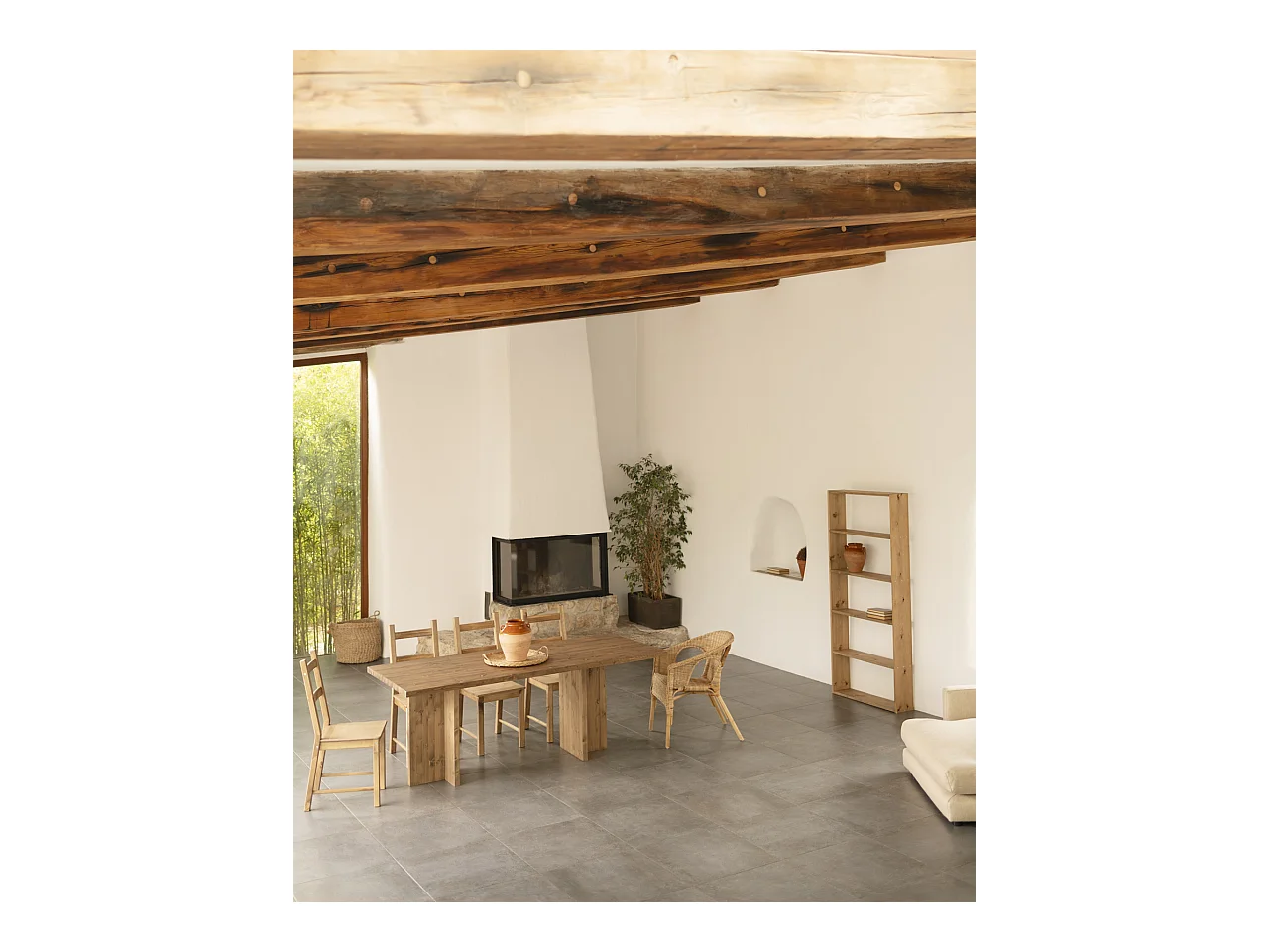 Table à manger en bois massif ton vieilli de 180x75cm - TENA - DECOWOOD