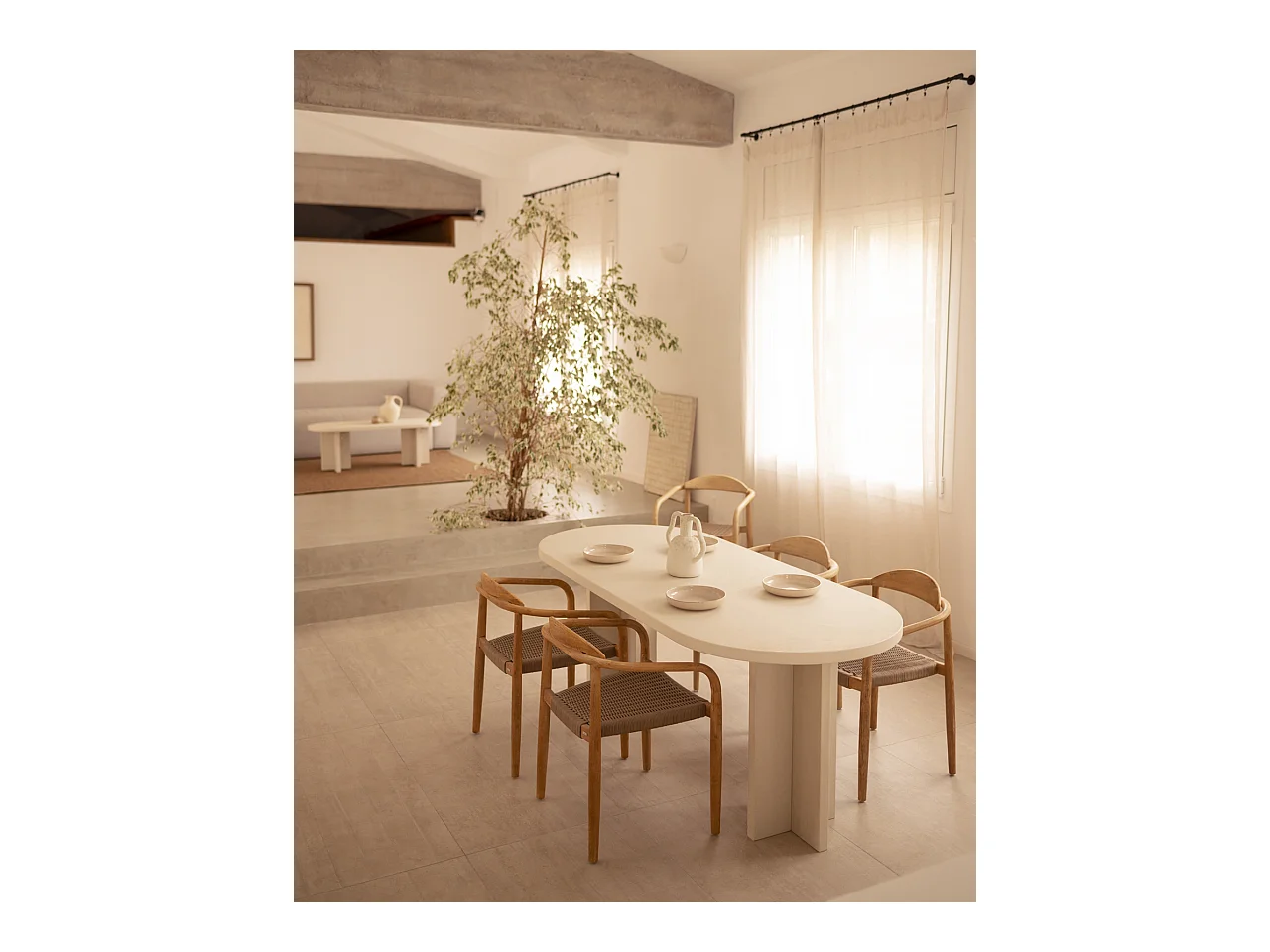 Table de salle à manger ovale en microciment blanc cassé 200x75cm - TOKYO - DECOWOOD