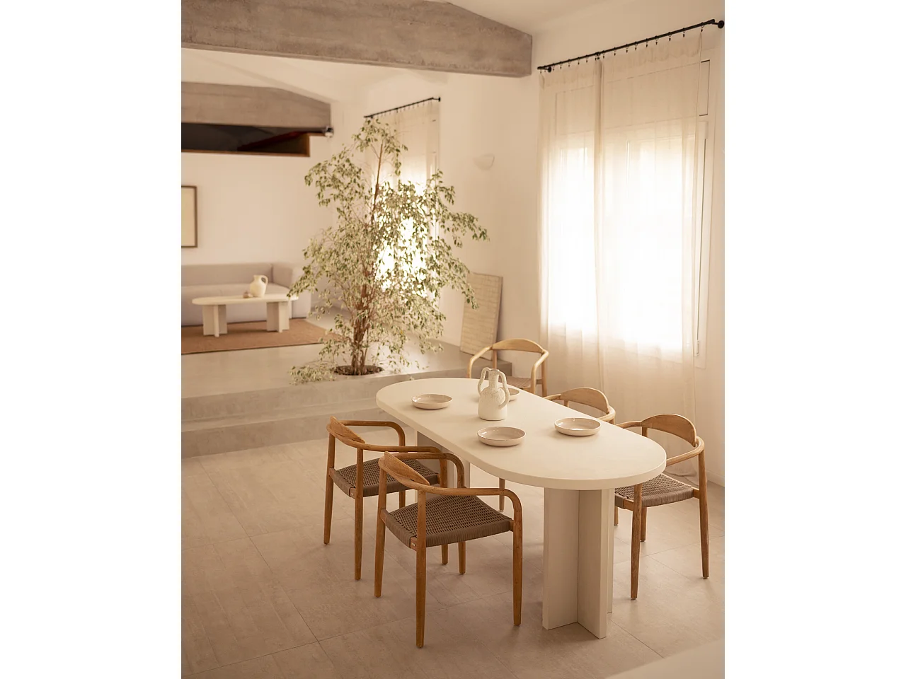Tavolo da pranzo ovale in microcemento in tono bianco rotto 200x75cm - TOKYO - DECOWOOD