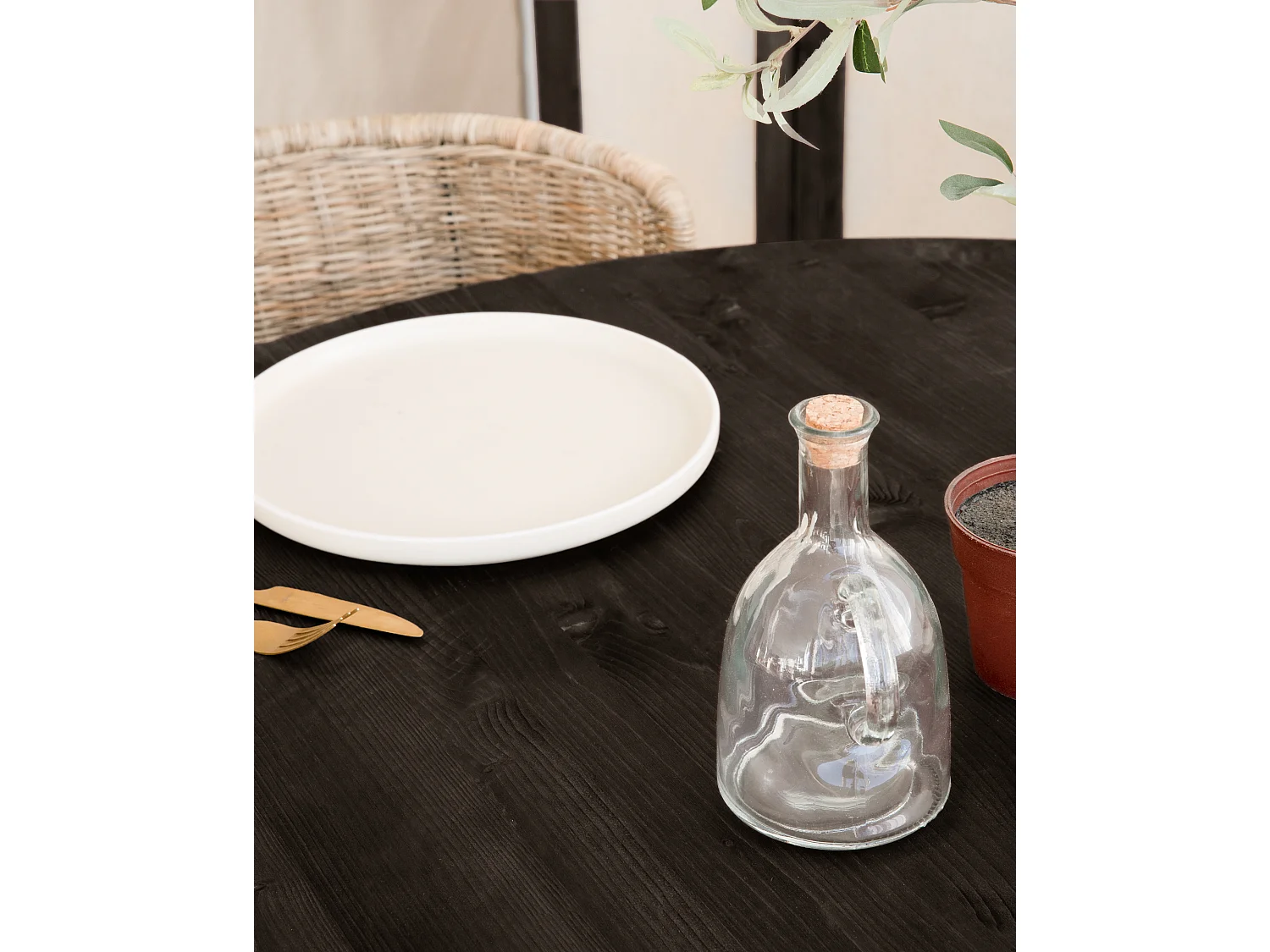 Mesa de comedor de madera maciza de abeto redonda Decowood en tono negro de Ø110x75cm - TOKYO - DECOWOOD