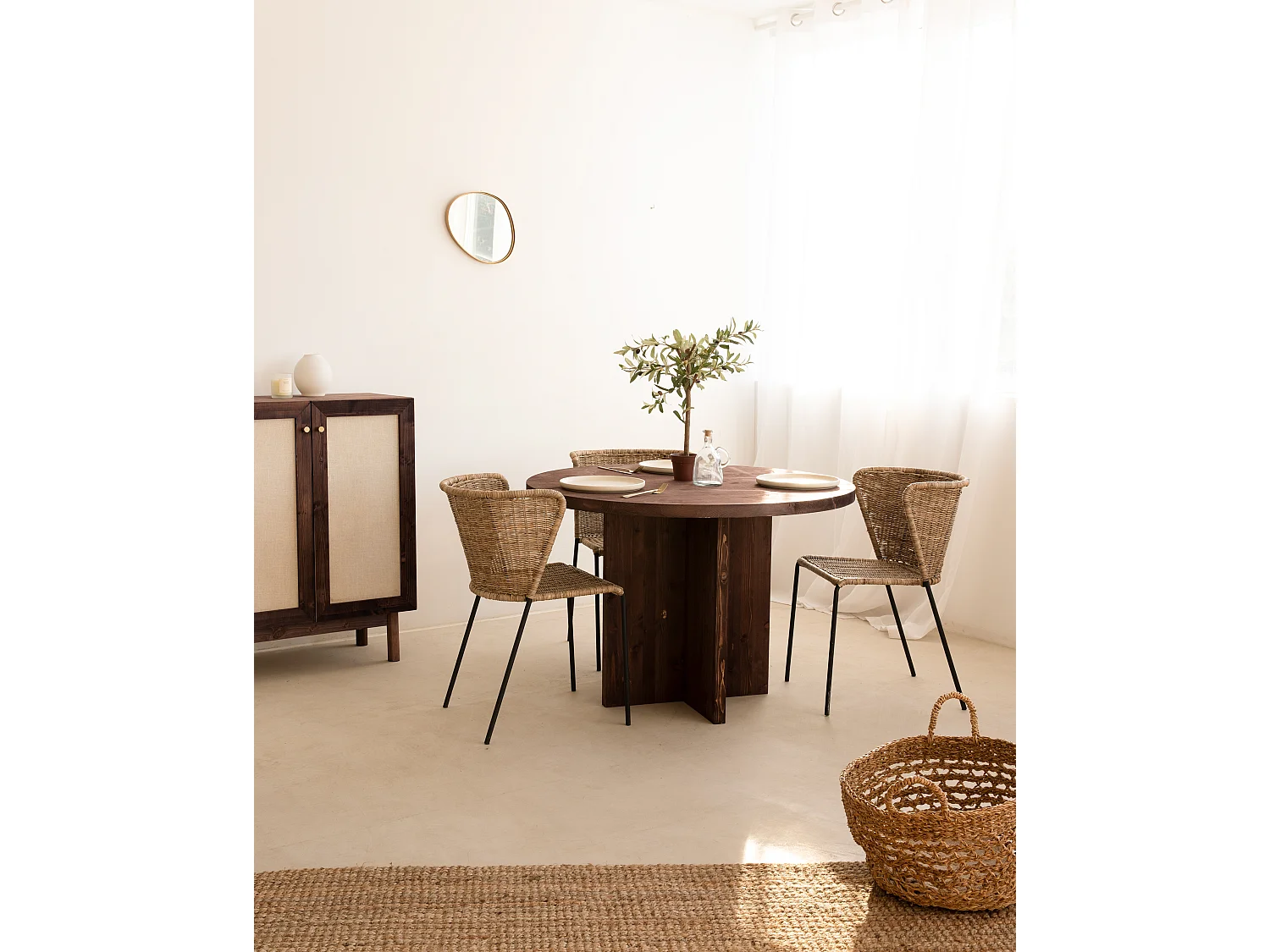 Tavolo da pranzo rotondo in legno massello in tono noce Ø110x75cm - TOKYO - DECOWOOD