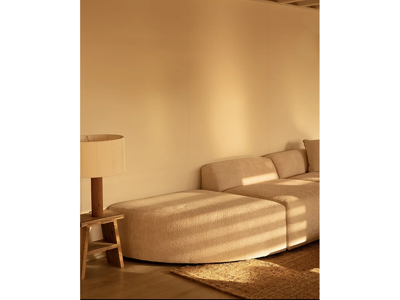 Divano a 3 moduli curva a sinistra in bouclé colore beige 320x110cm