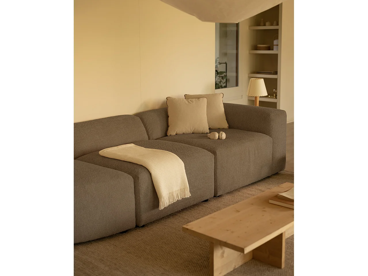 Divano a 3 moduli curva a sinistra in bouclé colore marrone 320x110cm