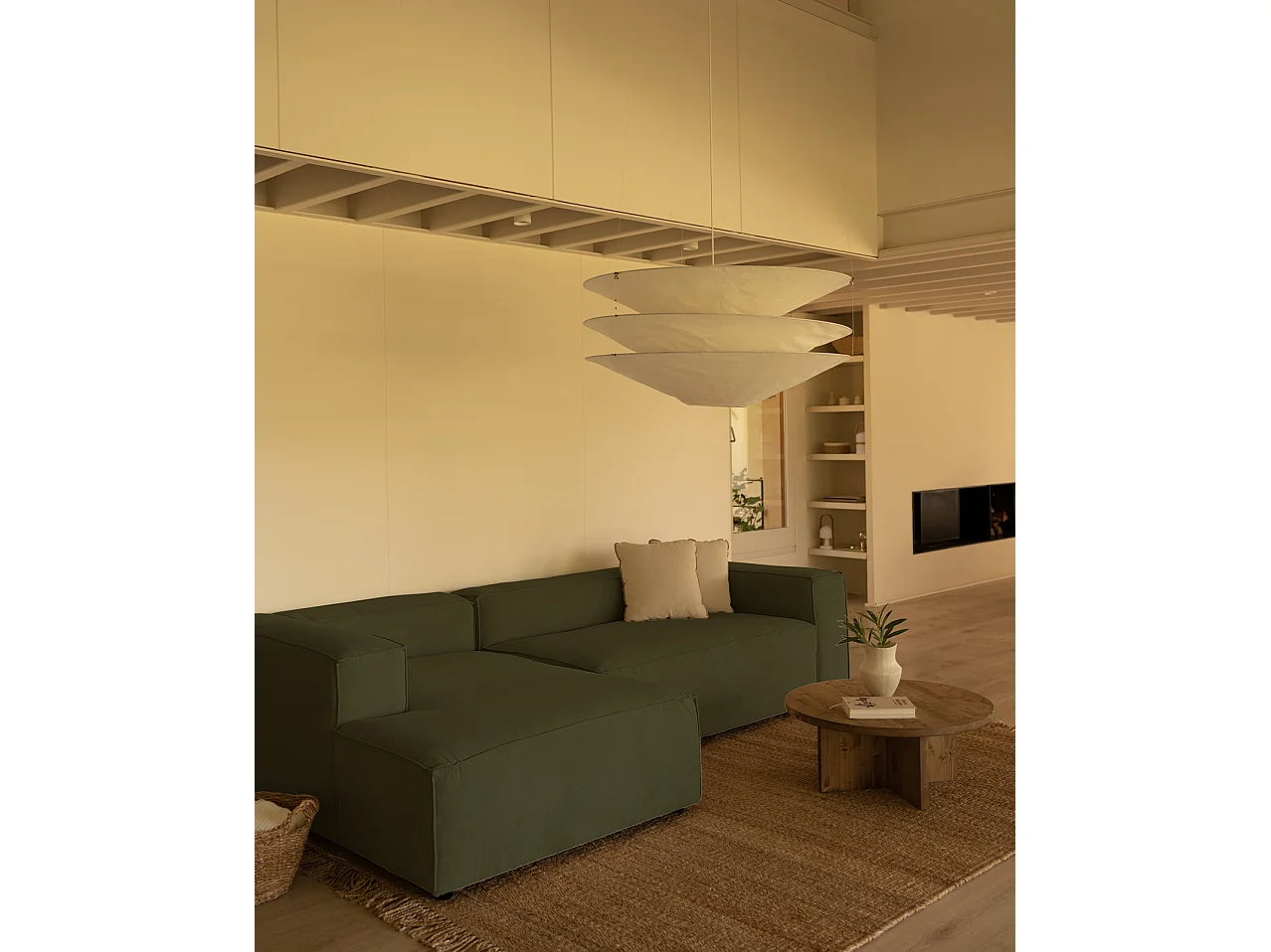 Sofá de 2 plazas con chaise longue izquierdo de pana verde 250x70x175cm - LOLA - DECOWOOD
