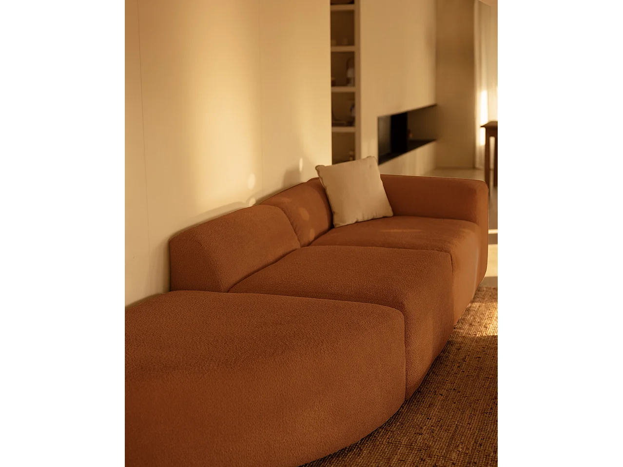 Divano a 3 moduli con curva a sinistra in bouclé colore rame 320x110cm