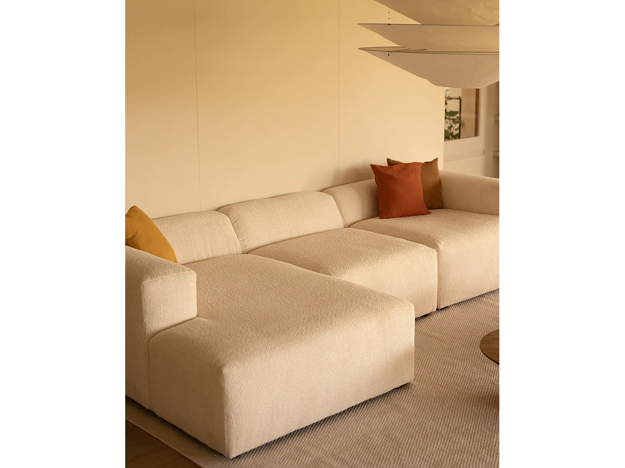 Divano a 3 moduli con CHL sinistra in bouclé bianco 330x172cm