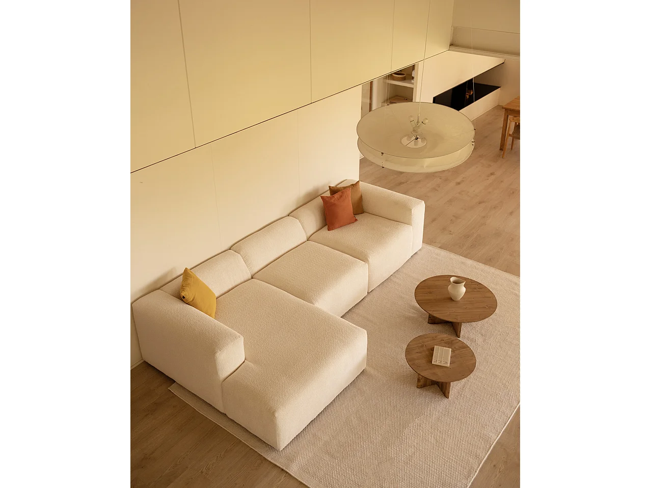 Divano a 3 moduli con CHL sinistra in bouclé bianco 330x172cm