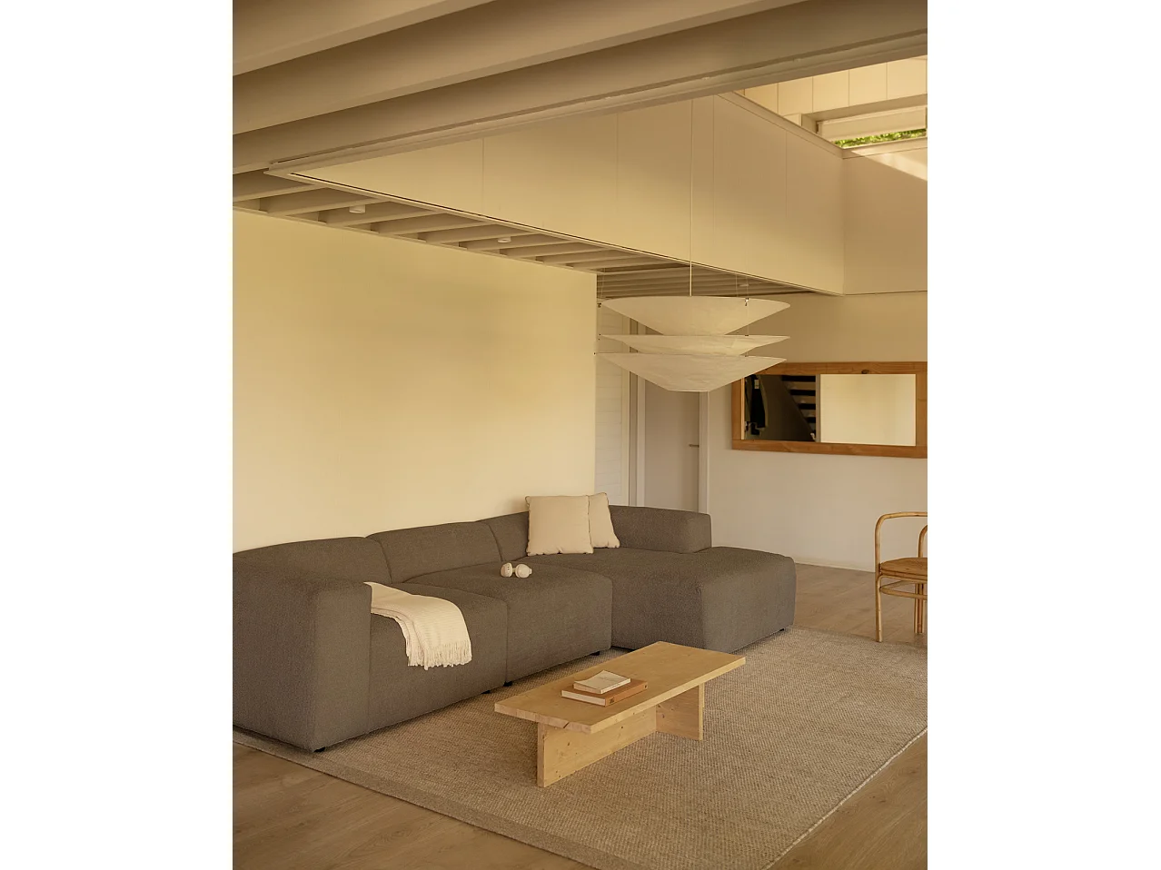 Sofá de 3 módulos con chaise longue derecho de bouclé marrón 330x70x172cm - BERTA - DECOWOOD