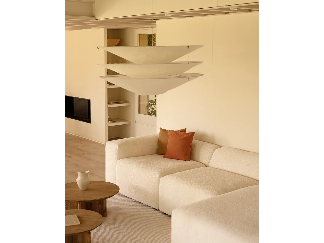 Sofá de 3 módulos con chaise longue derecho de bouclé blanco 330x70x172cm - BERTA - DECOWOOD