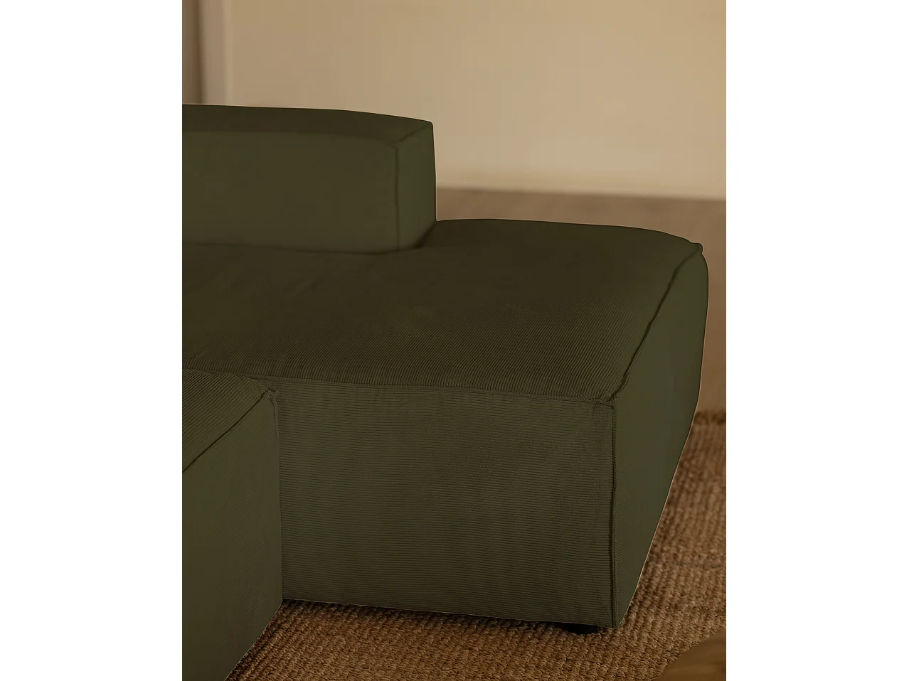 Sofá de 2 plazas con chaise longue derecho de pana verde 250x70x175cm - LOLA - DECOWOOD