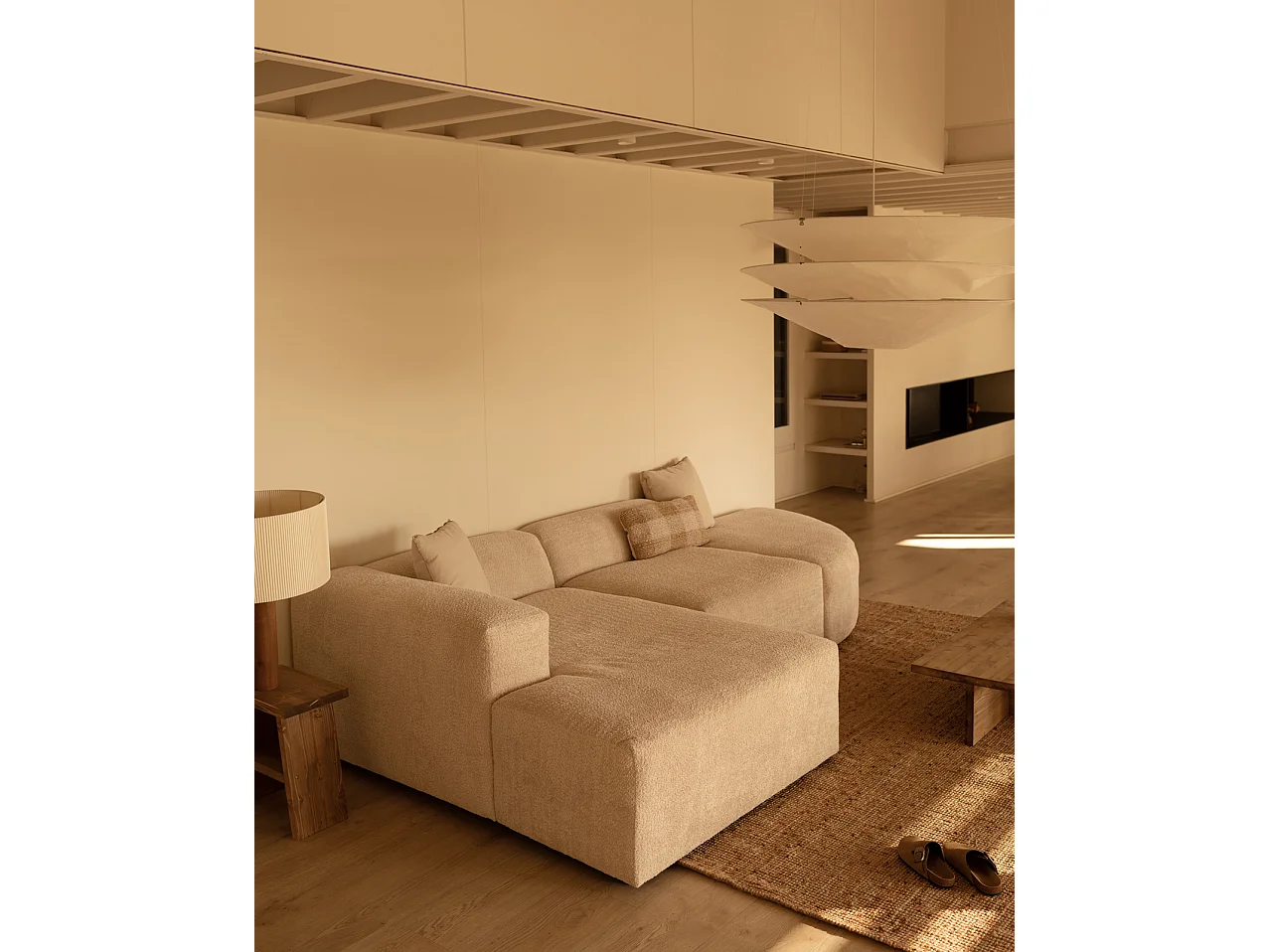 Sofá de 3 módulos curvo con chaise longue izquierdo bouclé beige 320x70x172cm - BERTA - DECOWOOD