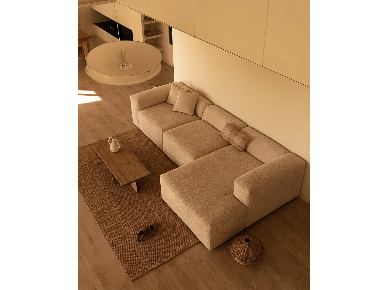 Divano a 3 moduli con CHL destra in bouclé colore beige 330x172cm