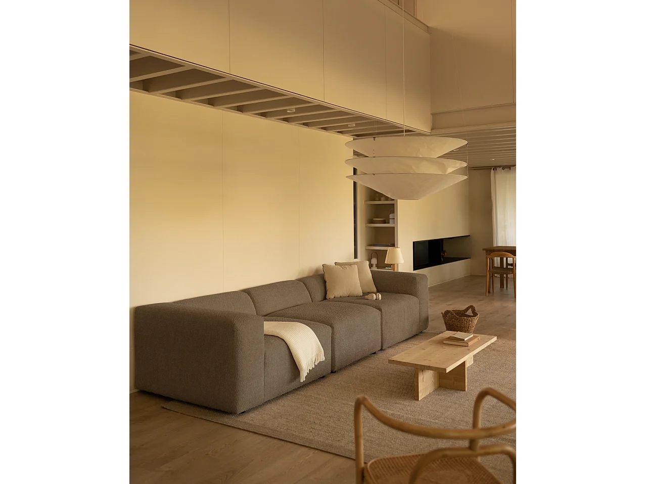 Divano a 3 moduli in bouclé marrone 330x110cm