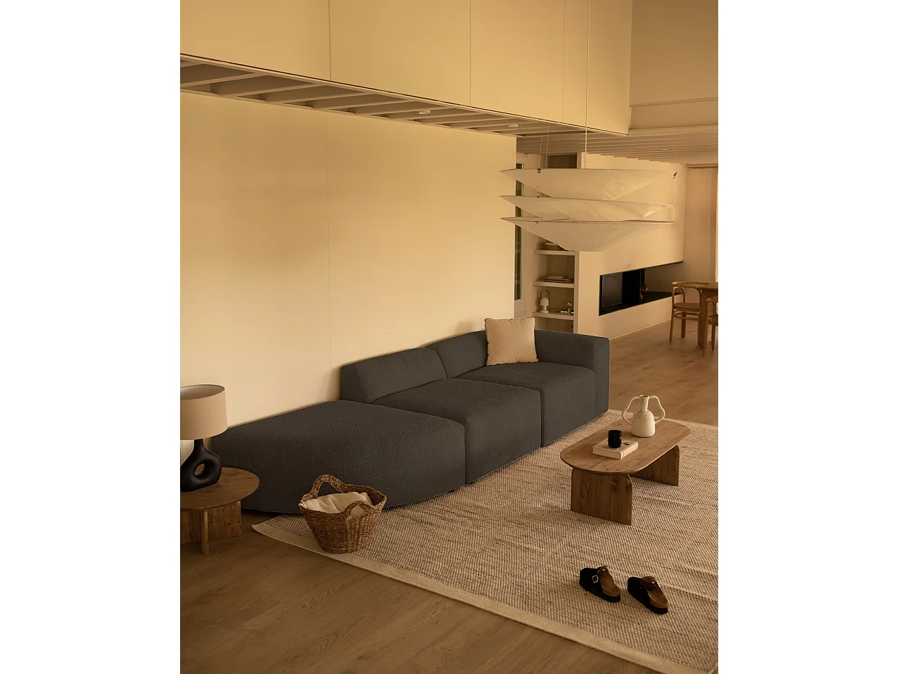 Divano a 3 moduli curva sinistra bouclé colore grigio scuro 320x110cm