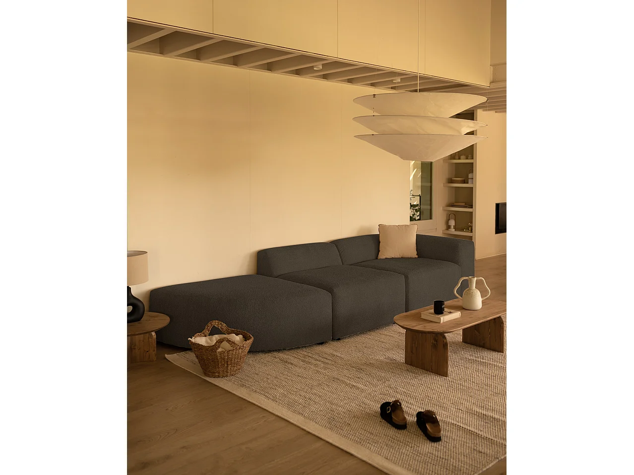 Divano a 3 moduli curva sinistra bouclé colore grigio scuro 320x110cm