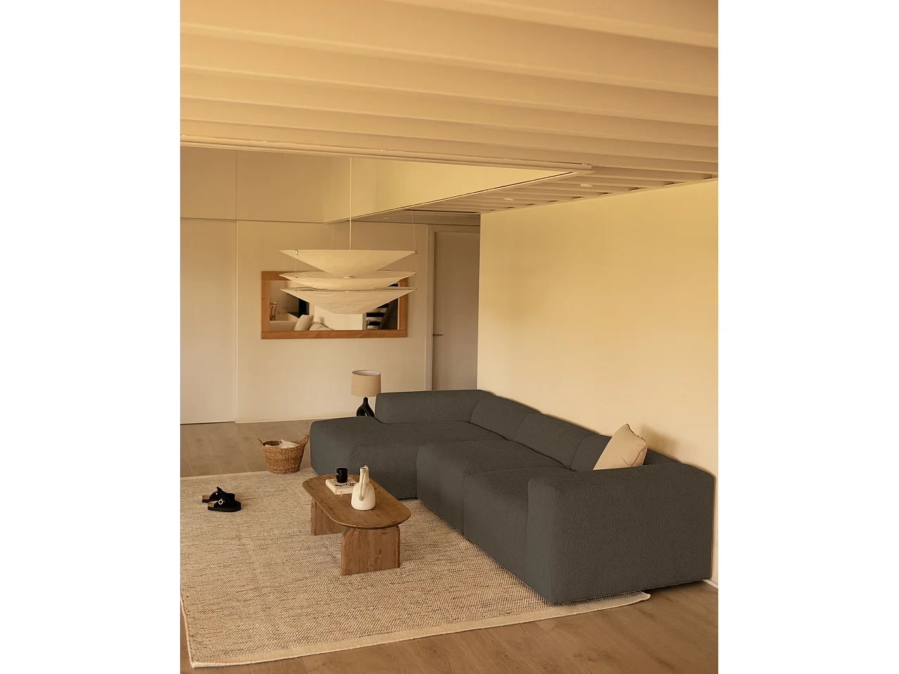 Divano a 3 moduli con CHL sinistra in bouclé grigio scuro 330x172cm