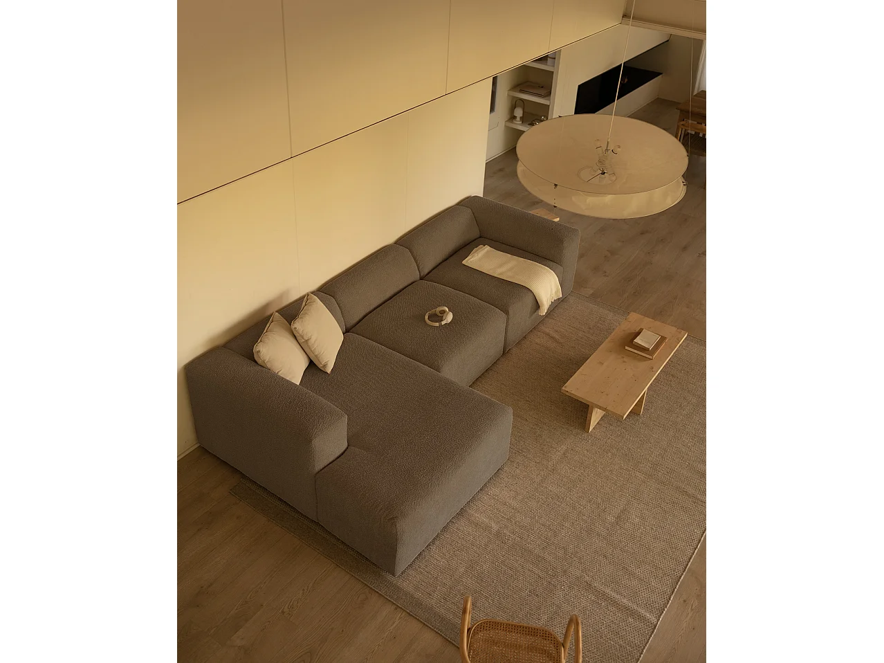 Sofá de 3 módulos con chaise longue izquierdo de bouclé marrón 330x70x172cm - BERTA - DECOWOOD