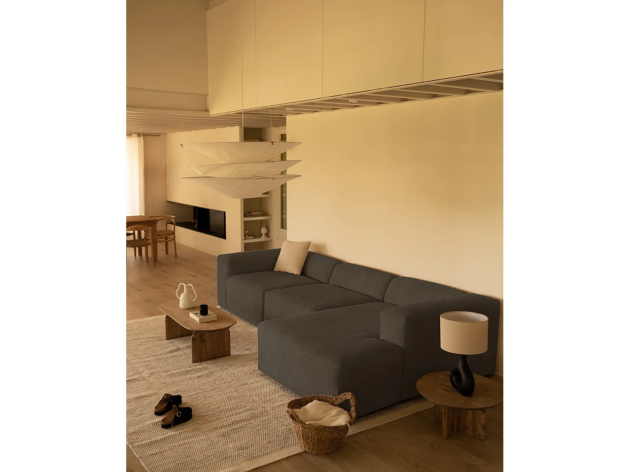 Divano a 3 moduli con CHL destra bouclé colore grigio scuro 330x172cm