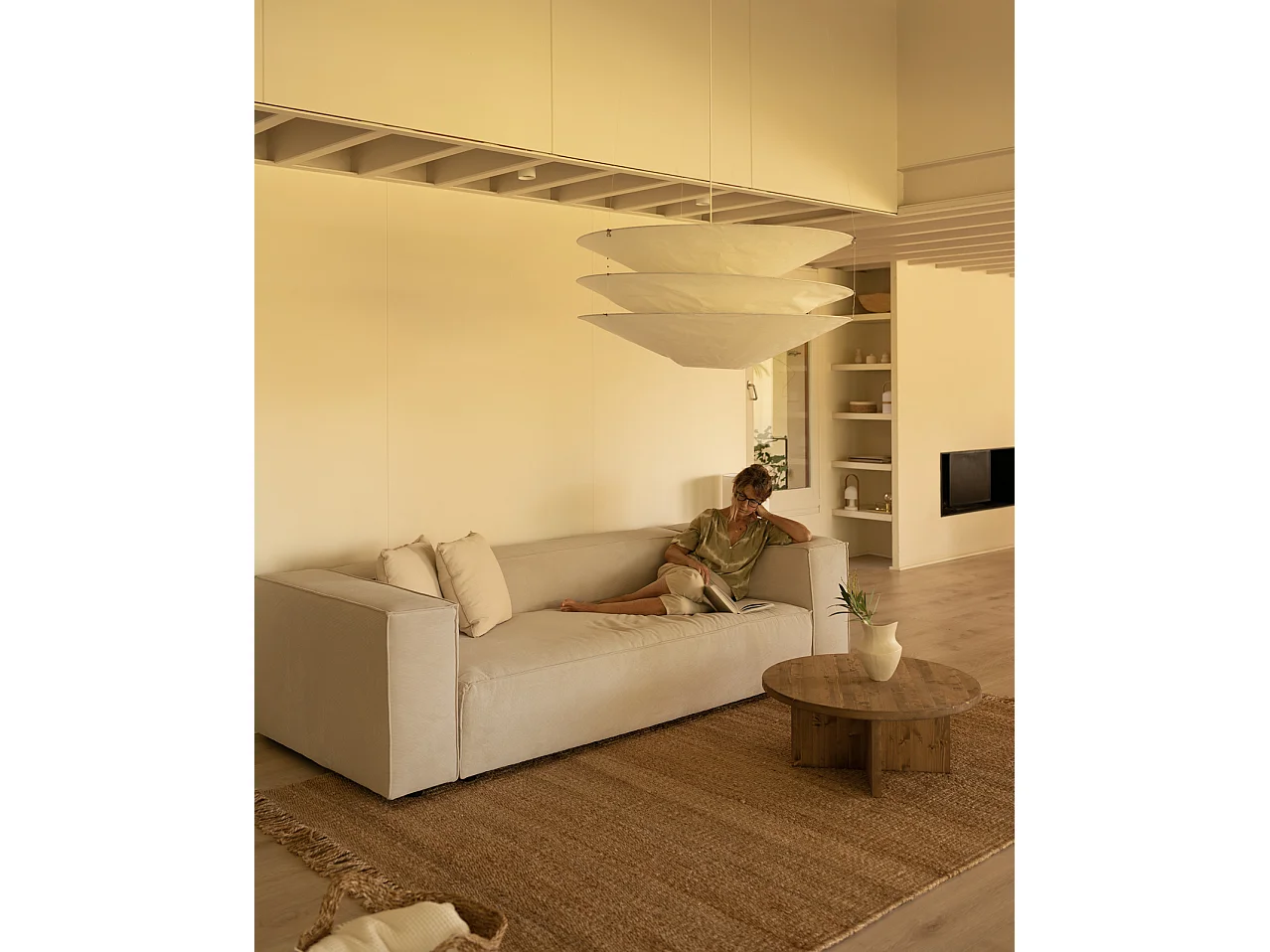 Divano 4 posti in velluto colore beige 260x110cm