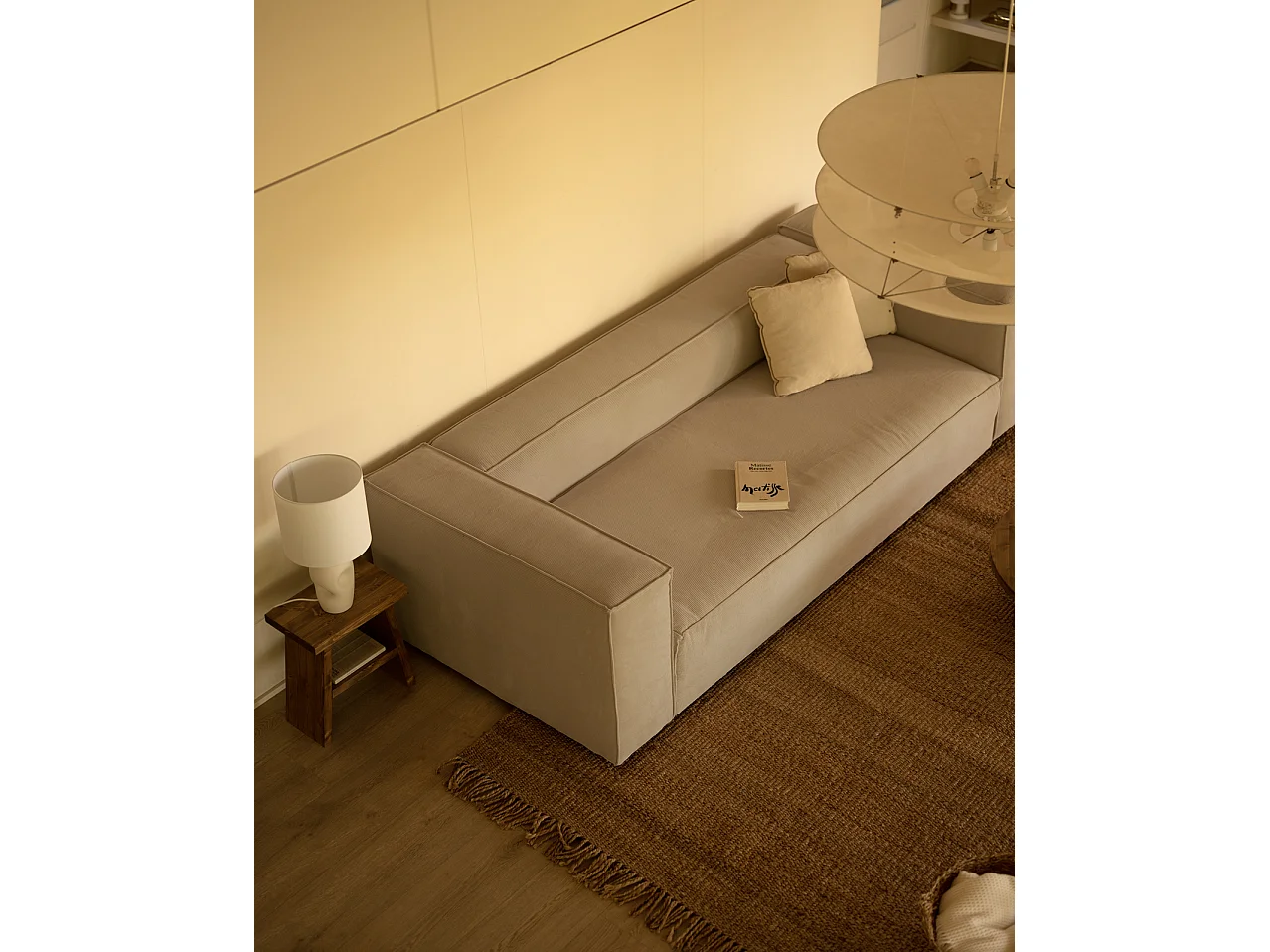 Divano 4 posti in velluto colore beige 260x110cm