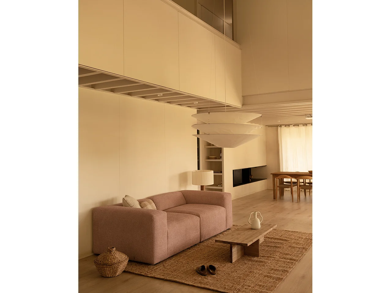 Sofá de 4 plazas de 2 módulos de bouclé color rosa 240x70x110cm - BERTA - DECOWOOD