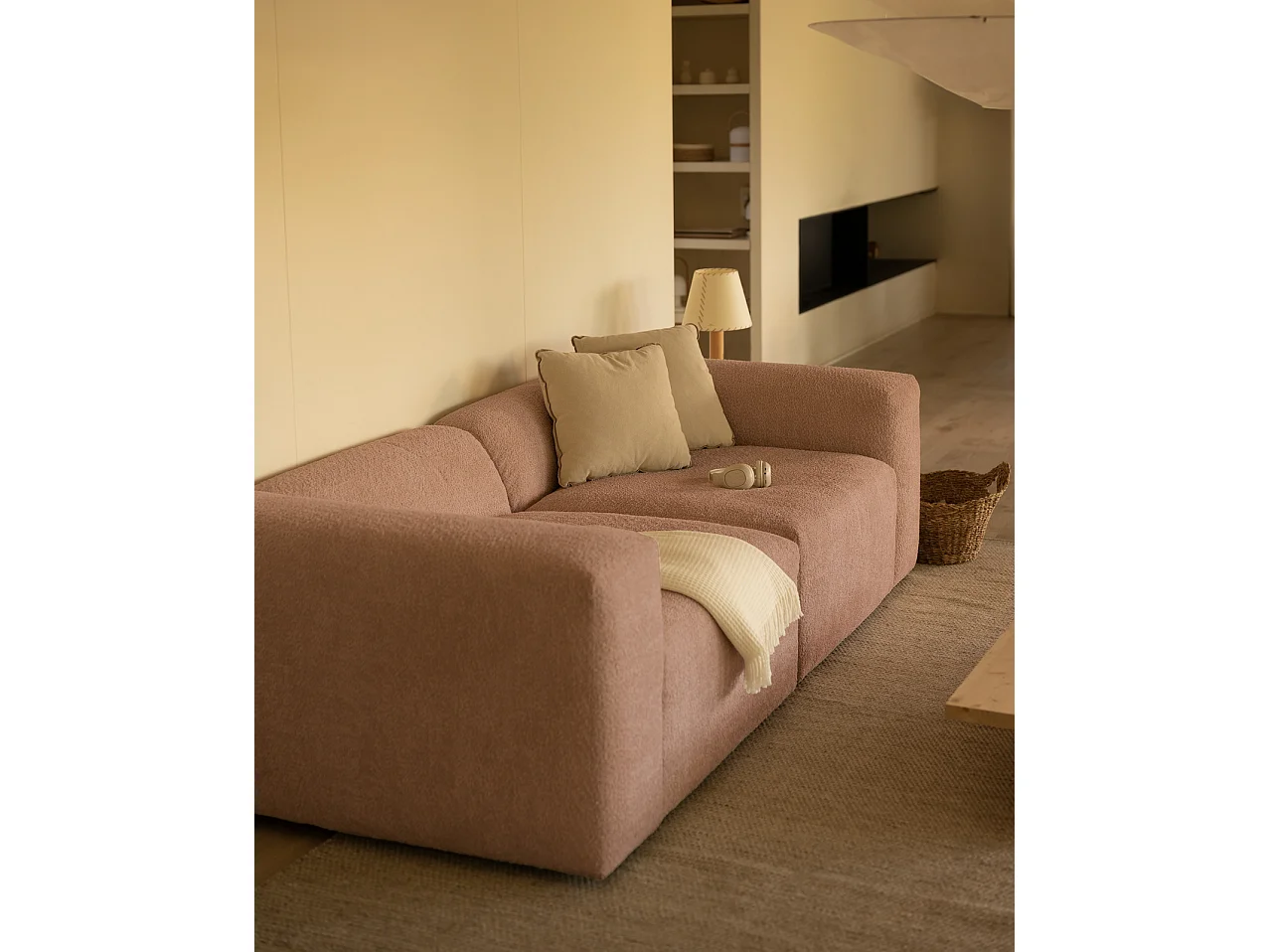 Sofá de 4 plazas de 2 módulos de bouclé color rosa 240x70x110cm - BERTA - DECOWOOD