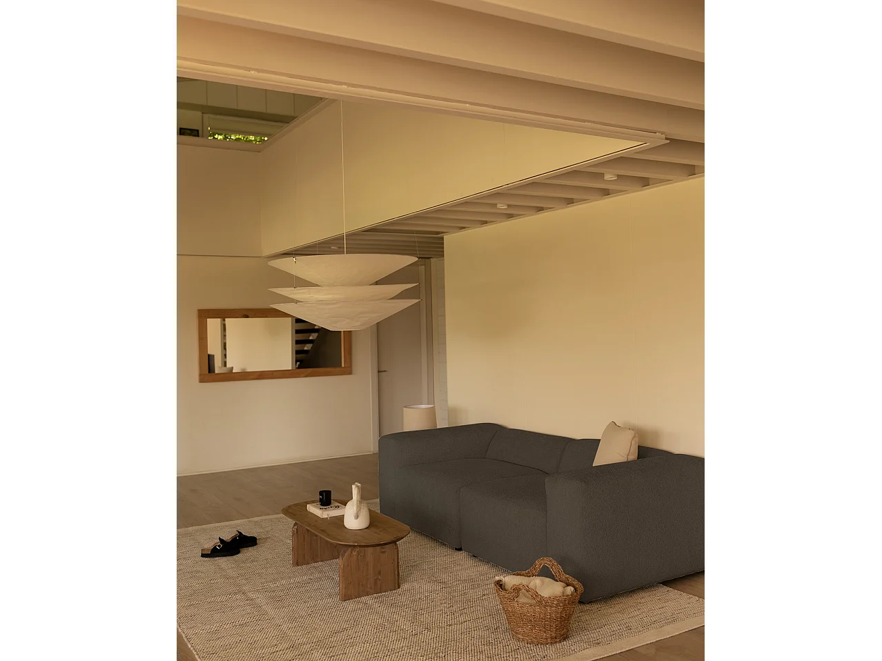 Sofá de 4 plazas de 2 módulos de bouclé color gris oscuro 240x70x110cm - BERTA - DECOWOOD