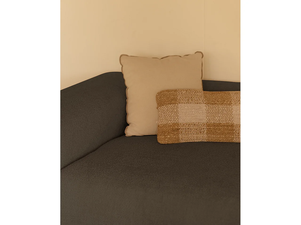 Sofá de 4 plazas de 2 módulos de bouclé color gris oscuro 240x70x110cm - BERTA - DECOWOOD