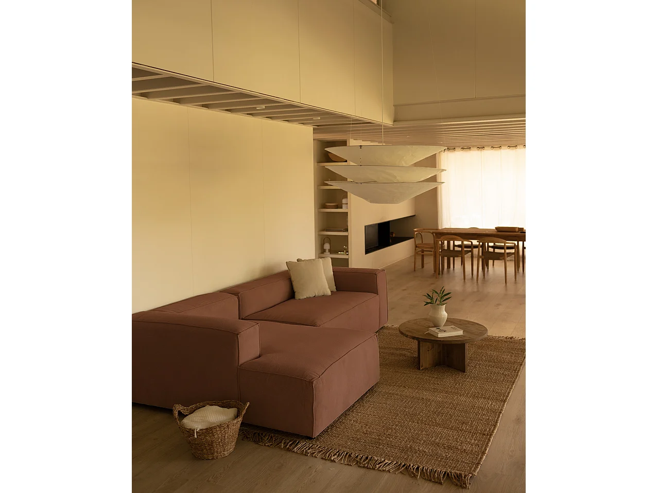 Sofá de 4/5 plazas con chaise longue izquierdo de pana coral 300x70x175cm - LOLA - DECOWOOD