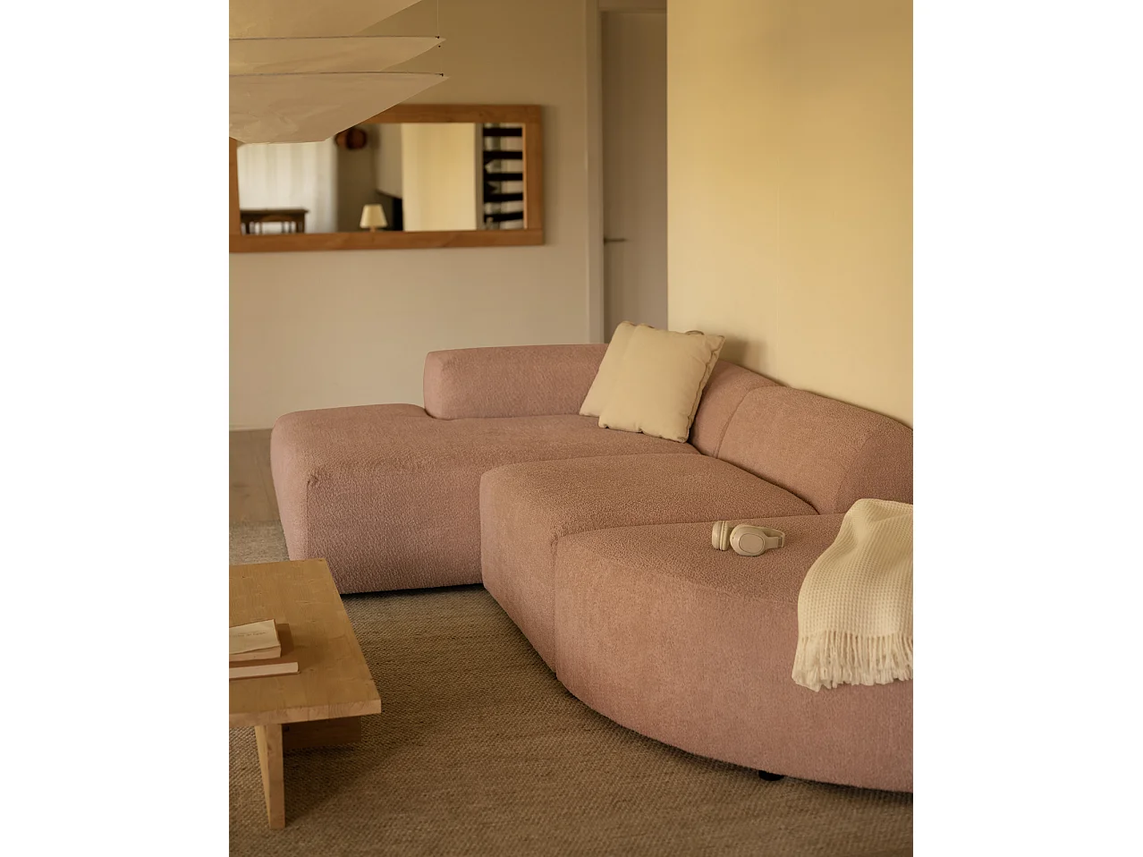 Divano curvo 3 moduli CHL sinistra in bouclé rosa 320x172cm