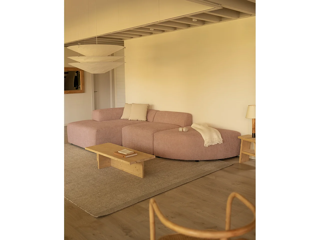 Divano curvo 3 moduli CHL sinistra in bouclé rosa 320x172cm