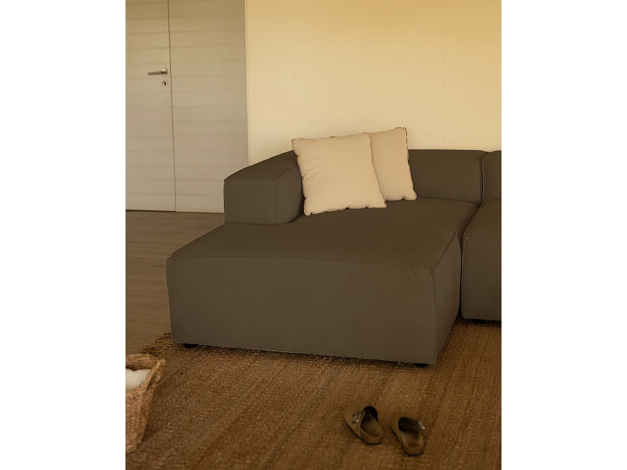 Divano 4/5 posti CHL sinistra velluto marrone topo 300x175cm