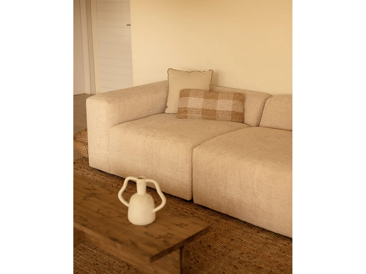 Sofá de 4 plazas de 2 módulos de bouclé color beige 240x70x110cm - BERTA - DECOWOOD