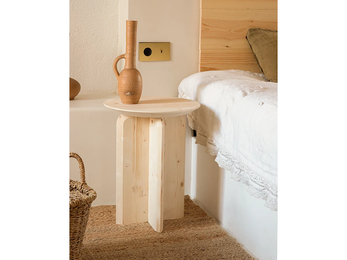 Mesa auxiliar de madera maciza en tono natural de 50x45cm - BLOOM - DECOWOOD