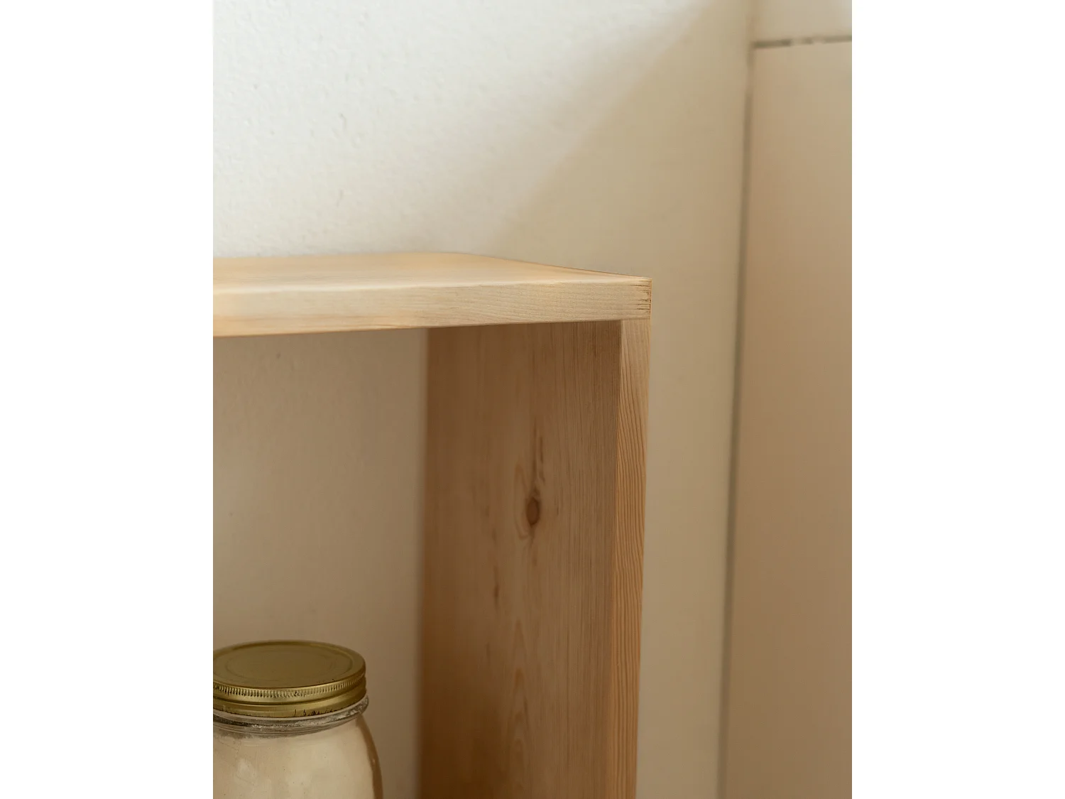 Scaffale in legno massello in tono marrone chiaro con 1 ripiani - SAURA - DECOWOOD