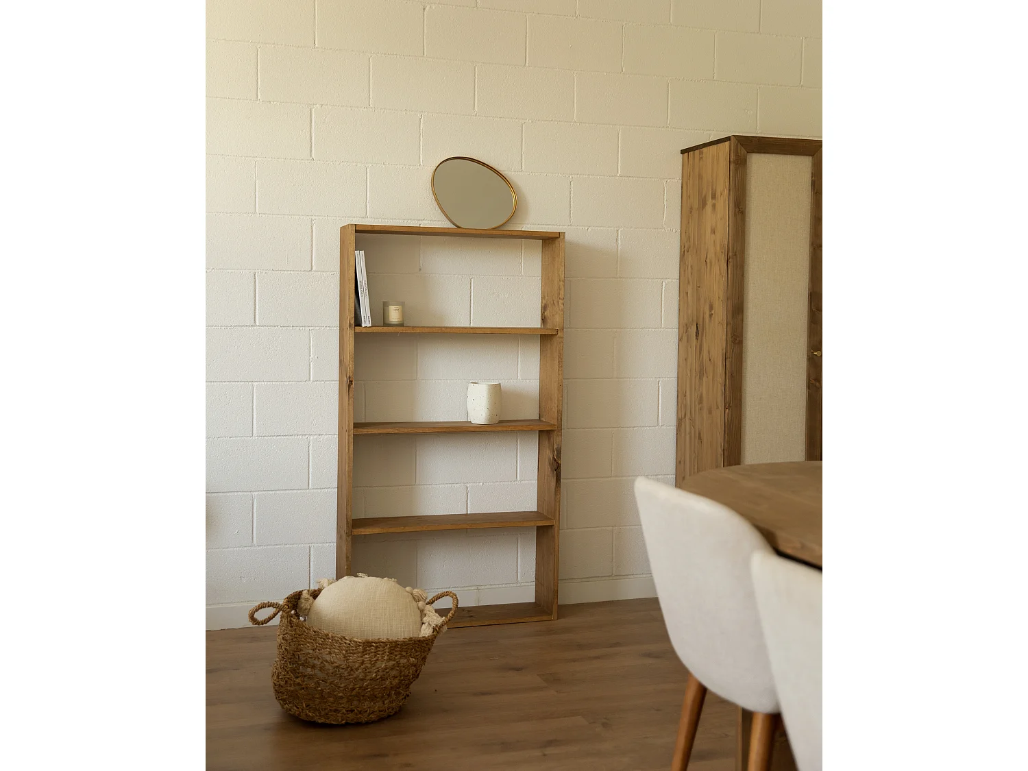 Scaffale in legno massello in tono rovere scuro con 3 ripiani - SAURA - DECOWOOD