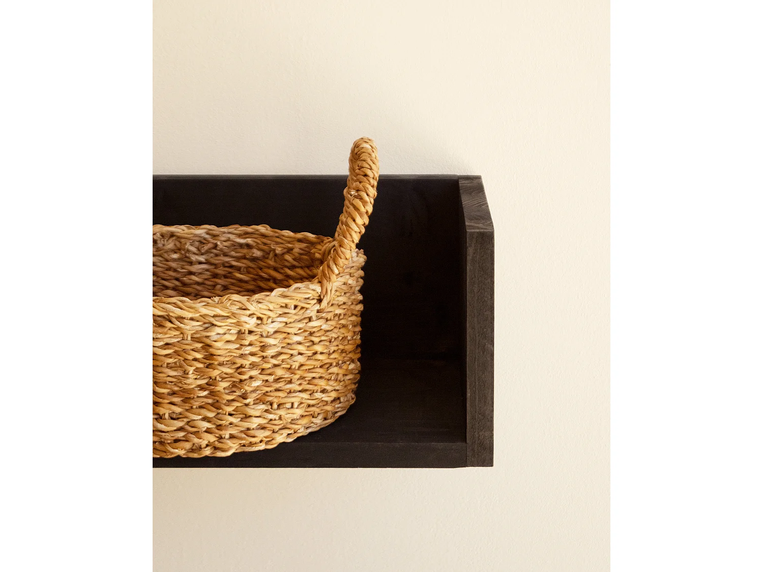 Estantería de madera maciza Decowood tono negro de 90x16cm - ONA - DECOWOOD