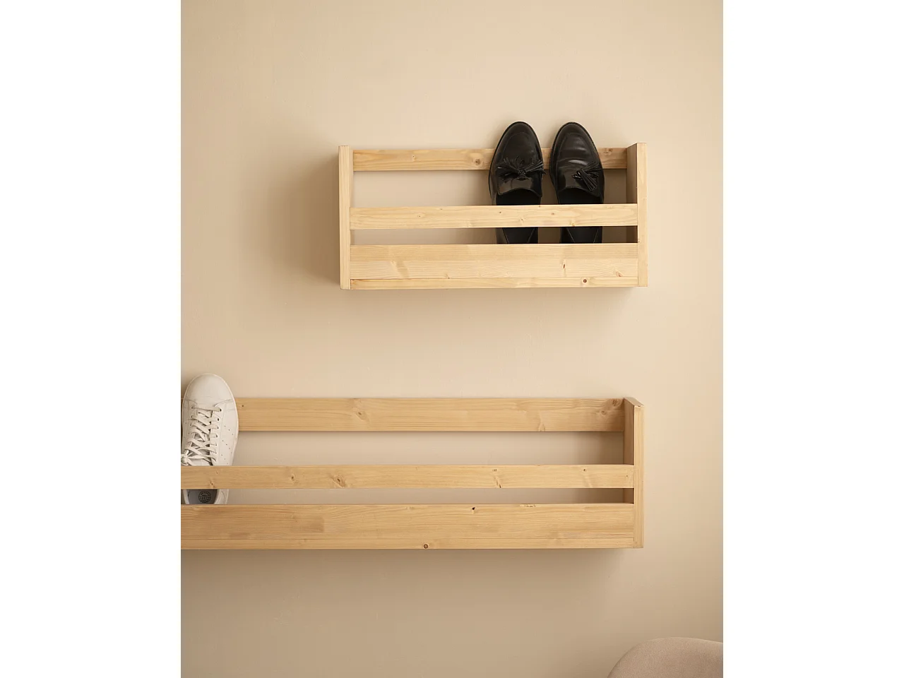 Estante / zapatero de madera maciza de abeto Decowood en tono roble medio de 103,5x25cm - BOX - DECOWOOD