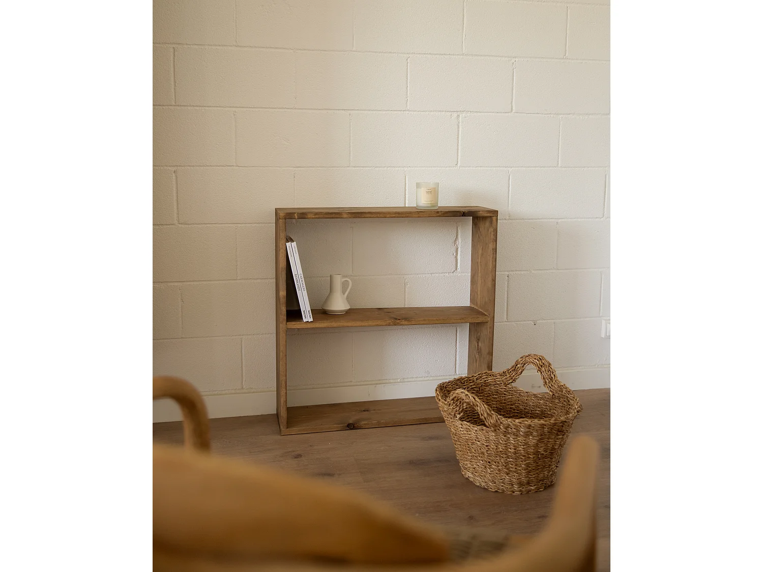 Estantería de madera mazica con 1 estante roble oscuro - SAURA - DECOWOOD