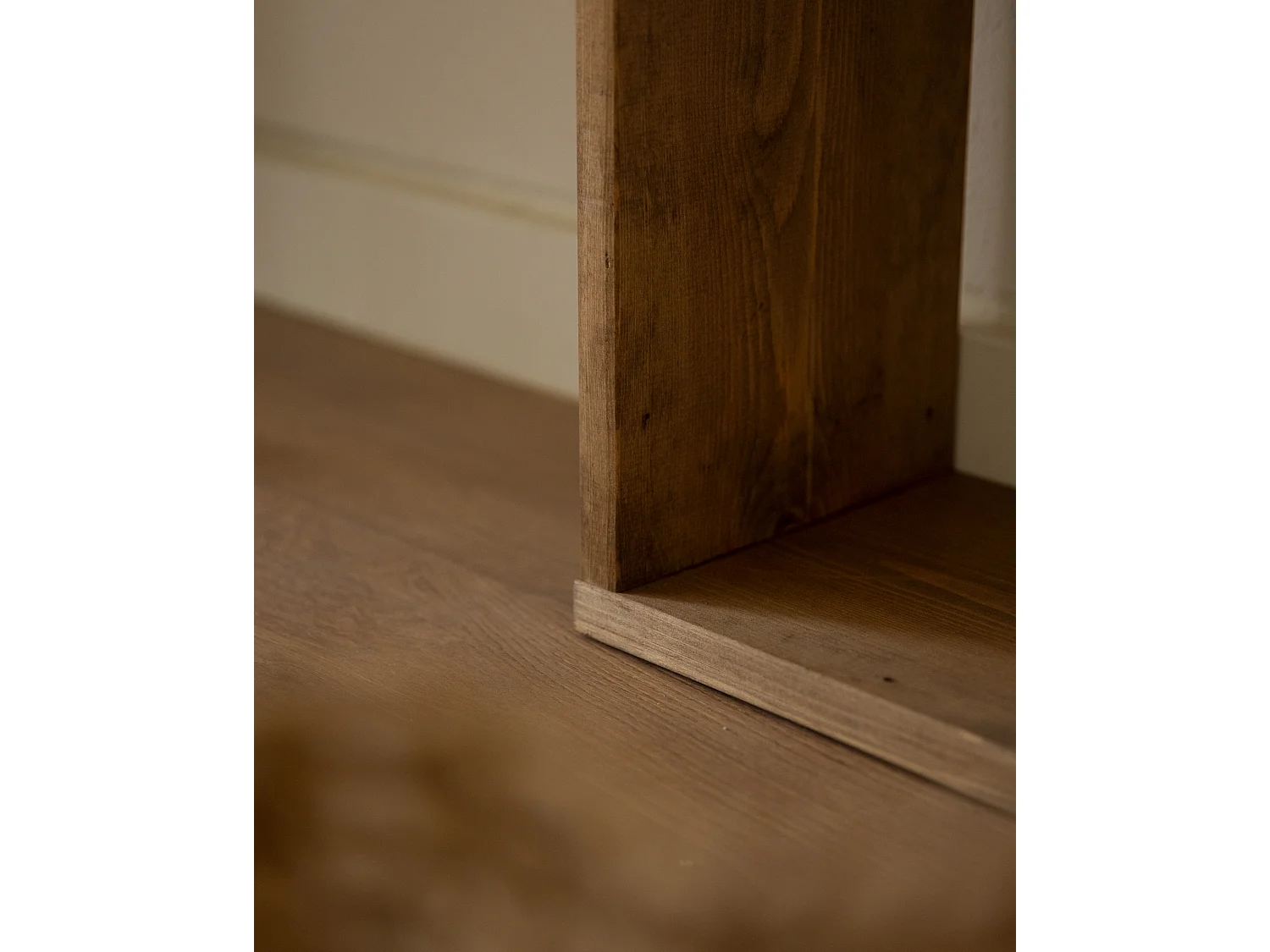 Estantería de madera mazica con 1 estante roble oscuro - SAURA - DECOWOOD