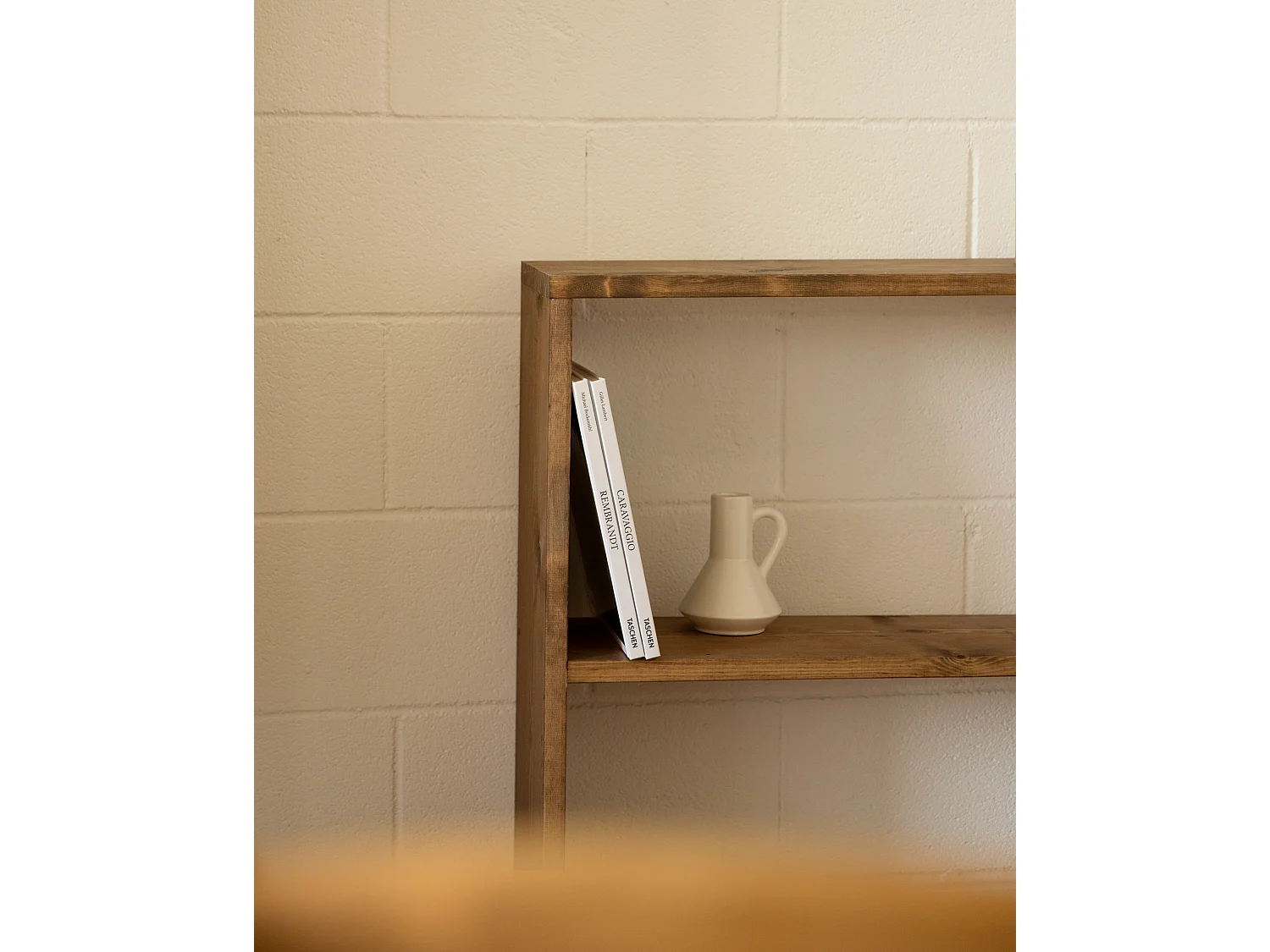 Estantería de madera mazica con 1 estante roble oscuro - SAURA - DECOWOOD