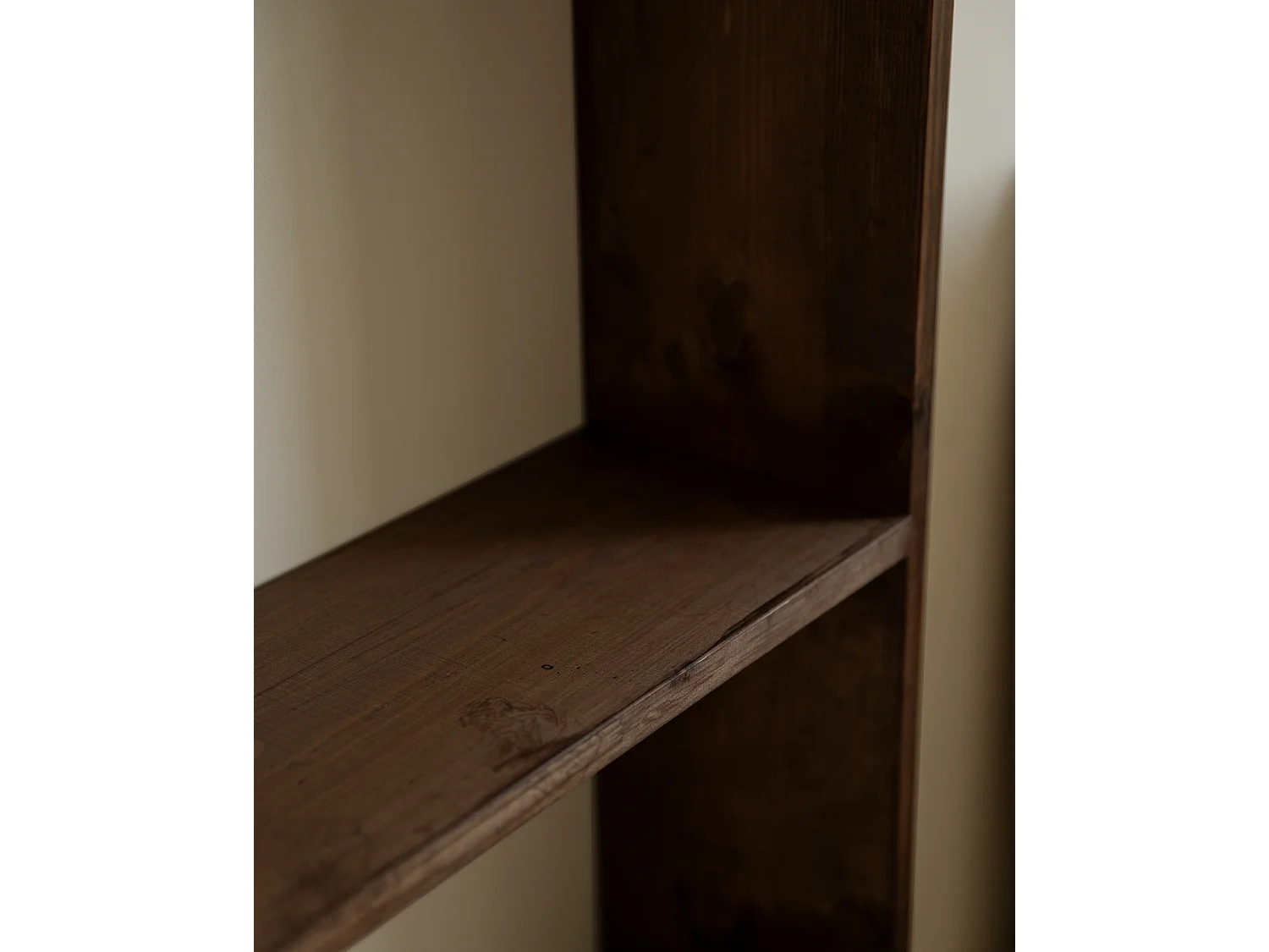 Étagère en bois de pin avec 2 étagères marron 80,2x108,6cm - SAURA - DECOWOOD