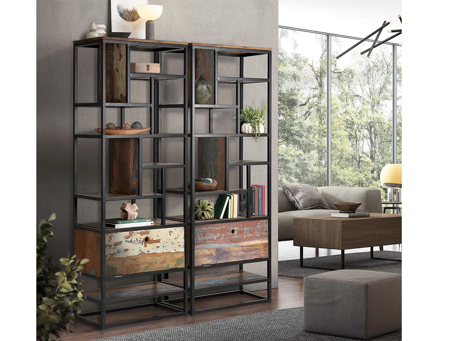 Libreria in legno riciclato e struttura in metallo