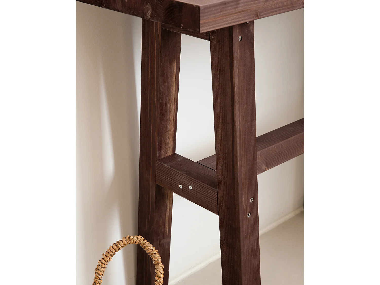 Consolle in legno massello in tono noce 100x80cm - BATÁN - DECOWOOD