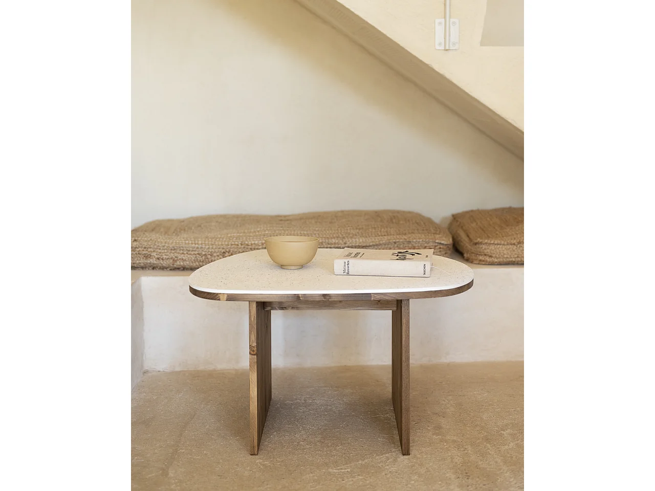 Table basse en bois de sapin et coquillages vieilli 74,3x43,25cm