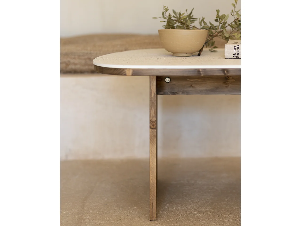 Table basse en bois de sapin et coquillages vieilli 74,3x43,25cm