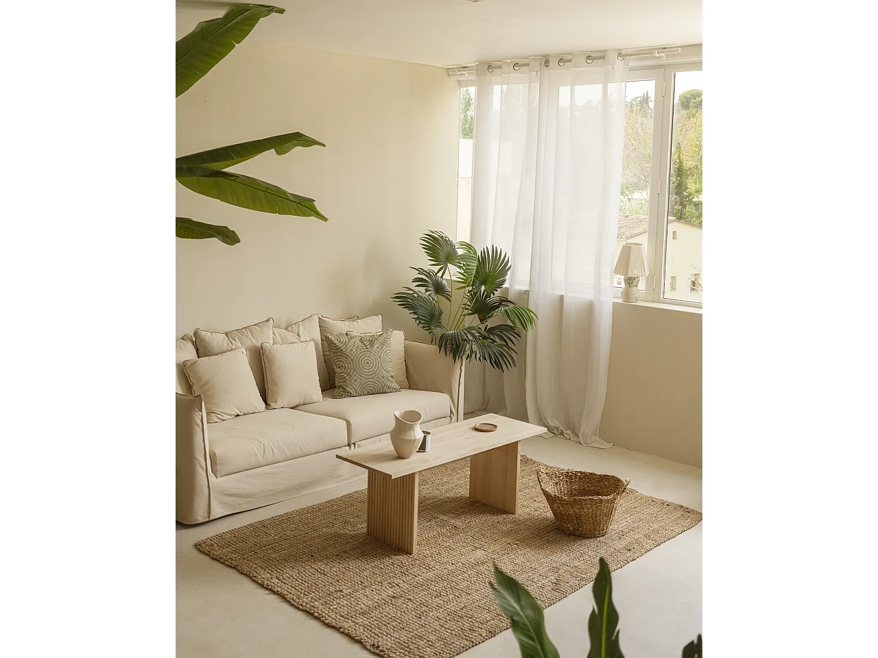 Tavolo basso rettangolare in legno massello in tono marrone chiaro 120x45cm - BALI - DECOWOOD